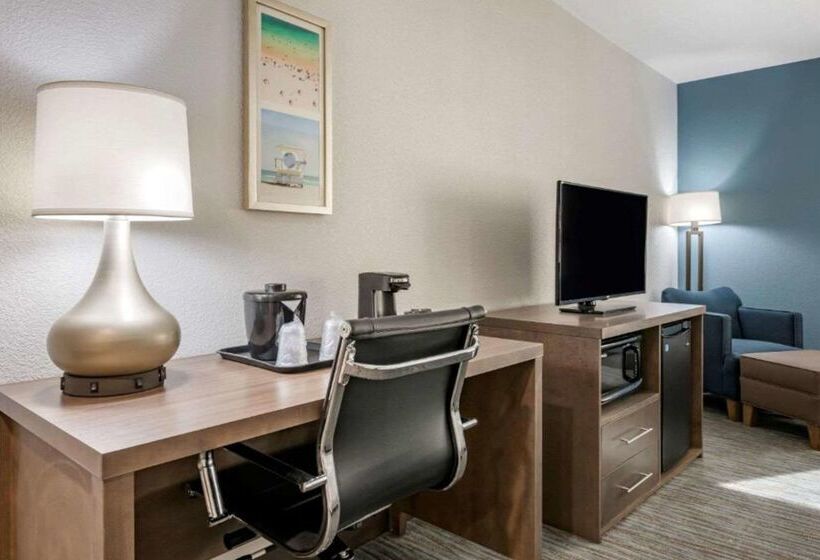 هتل Comfort Inn & Suites Downtown Brickell Port Of Miami