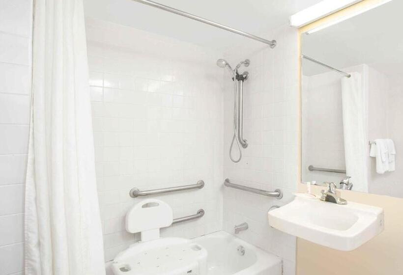 فندق Days Inn By Wyndham Tallahassee University Center