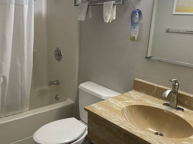 酒店 Days Inn By Wyndham Warrensburg