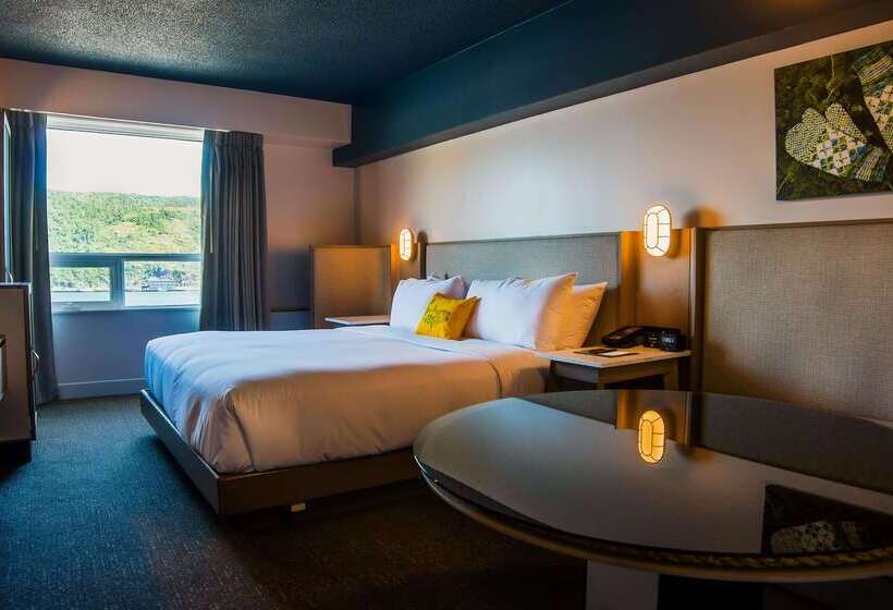 هتل Doubletree By Hilton St. John S Harbourview