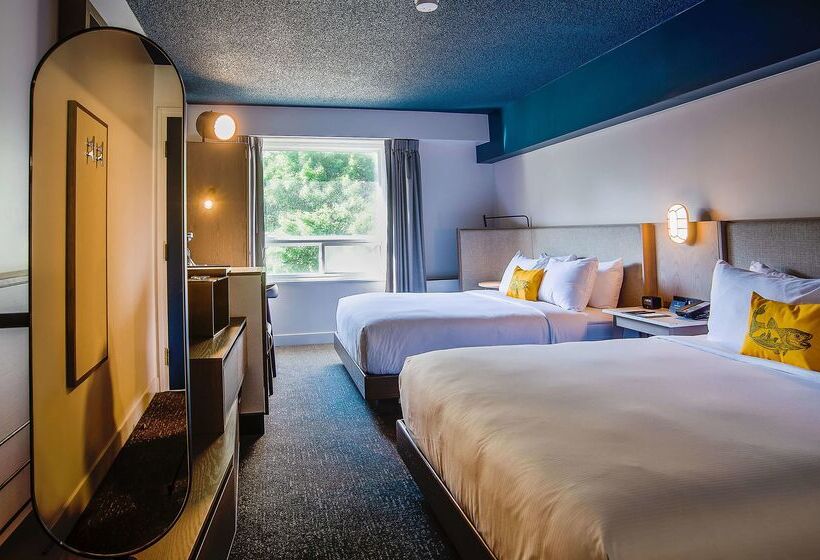 هتل Doubletree By Hilton St. John S Harbourview
