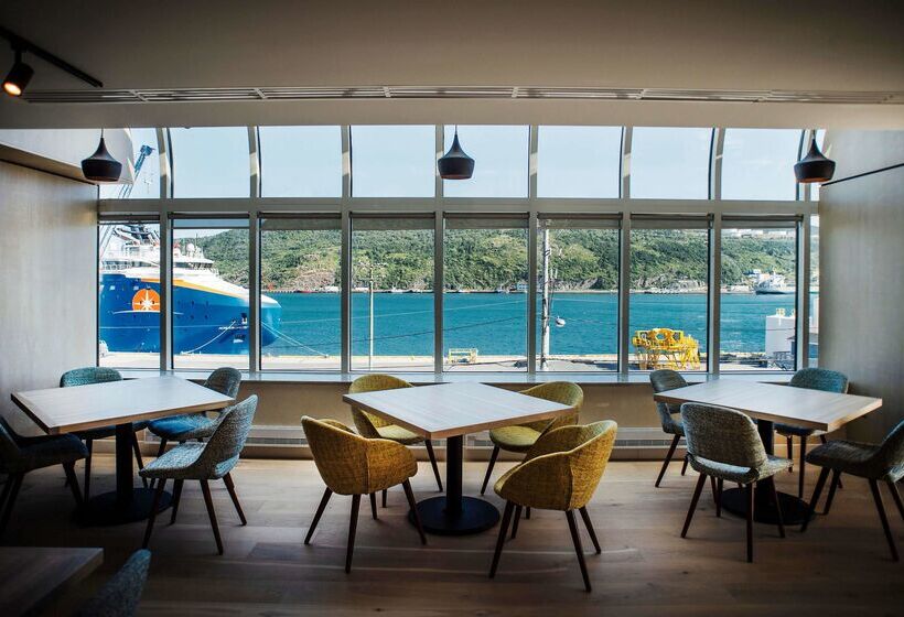 هتل Doubletree By Hilton St. John S Harbourview