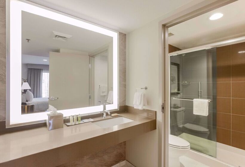 בית מלון כפרי Doubletree Suites By Hilton  Sacramento – Rancho Cordova
