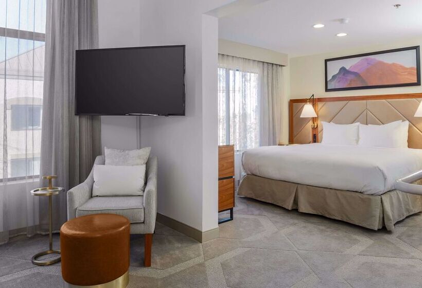בית מלון כפרי Doubletree Suites By Hilton  Sacramento – Rancho Cordova
