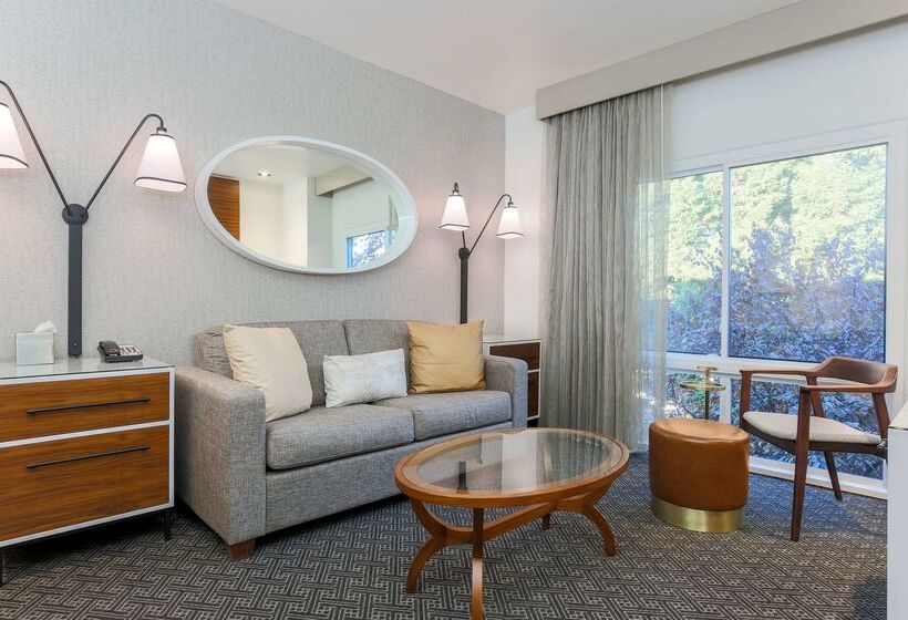בית מלון כפרי Doubletree Suites By Hilton  Sacramento – Rancho Cordova