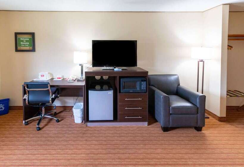 فندق Econo Lodge Massena Hwy 37