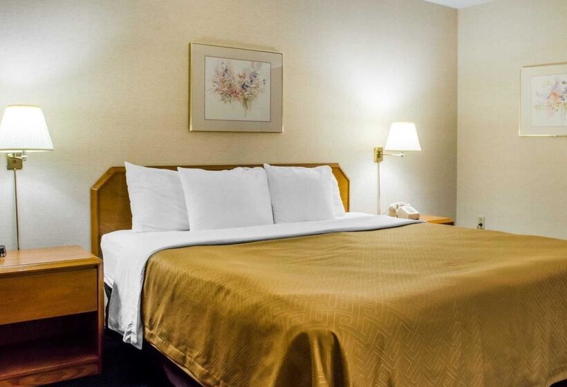 בית מלון כפרי Econo Lodge