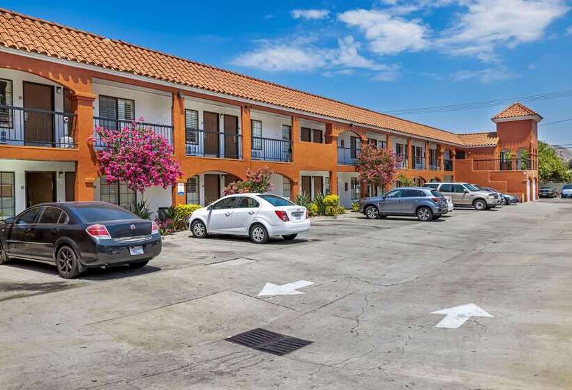 호텔 Econo Lodge Moreno Valley