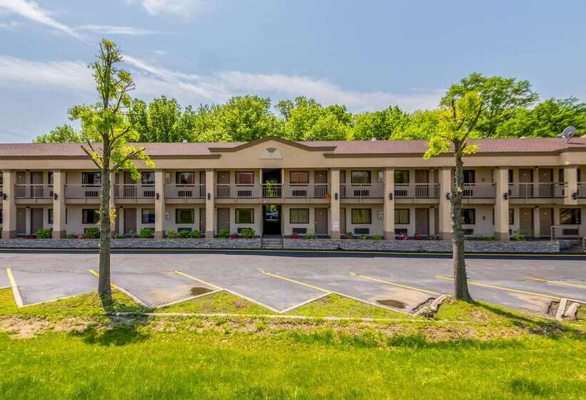 فندق Econo Lodge