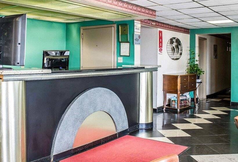 ホテル Econo Lodge Scranton Near Montage Mountain