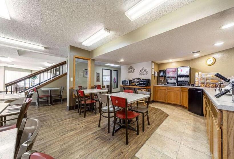 هتل Econo Lodge