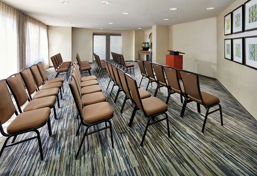 هتل Hilton Garden Inn San Diego Mission Valley Stadium