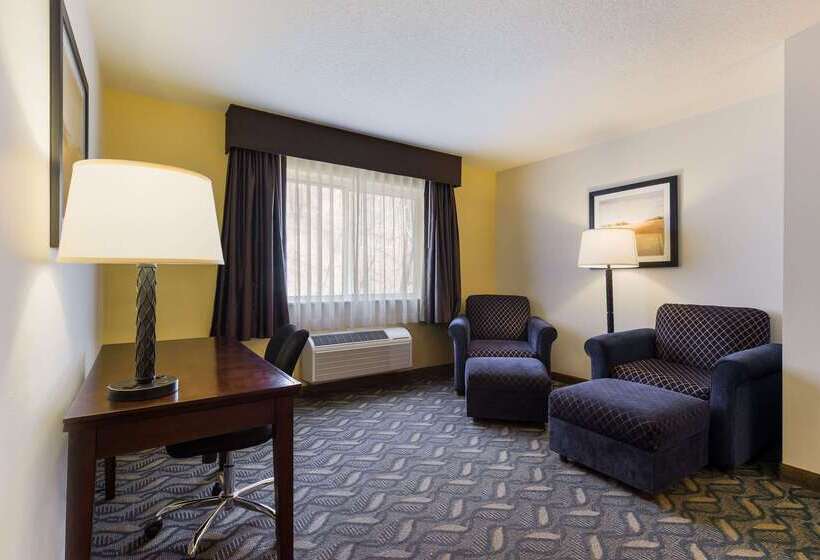 호텔 Quality Inn & Suites Red Wing