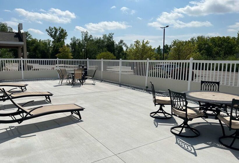 호텔 Quality Inn & Suites Red Wing