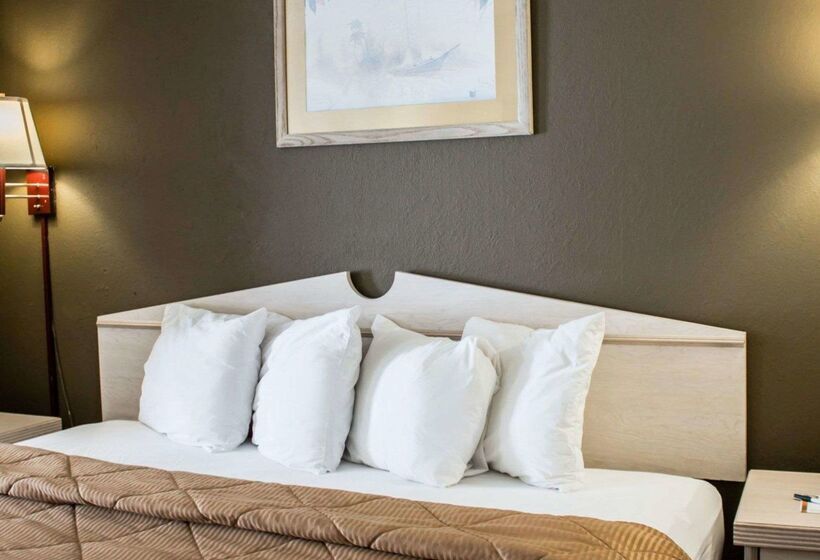 هتل Quality Inn & Suites St Augustine Beach Area