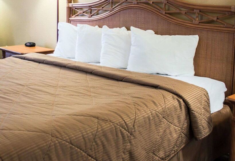 هتل Quality Inn & Suites St Augustine Beach Area