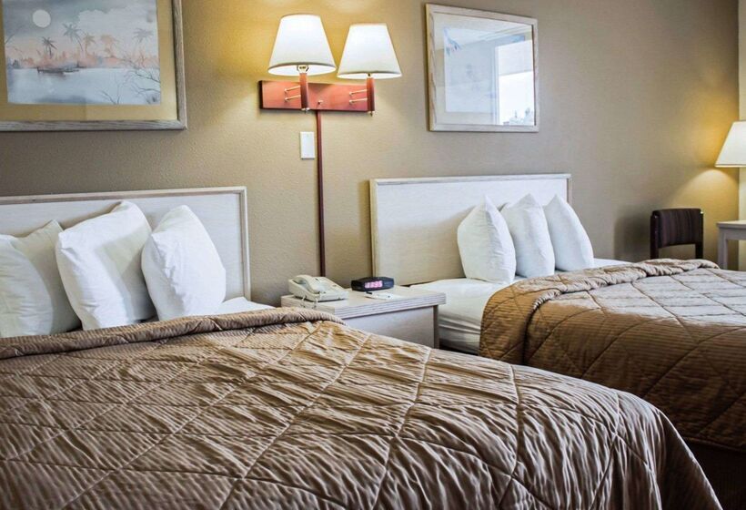 בית מלון כפרי Quality Inn & Suites St Augustine Beach Area