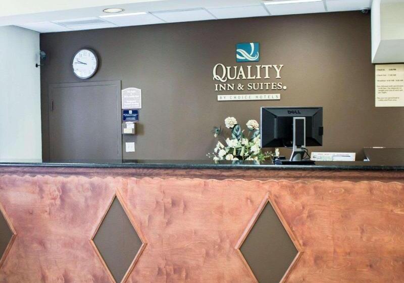 هتل Quality Inn & Suites St Augustine Beach Area