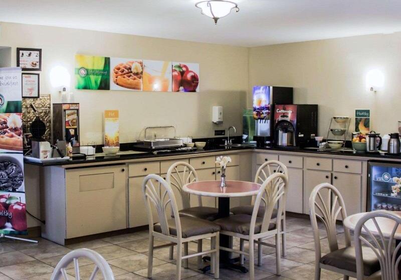 هتل Quality Inn & Suites St Augustine Beach Area