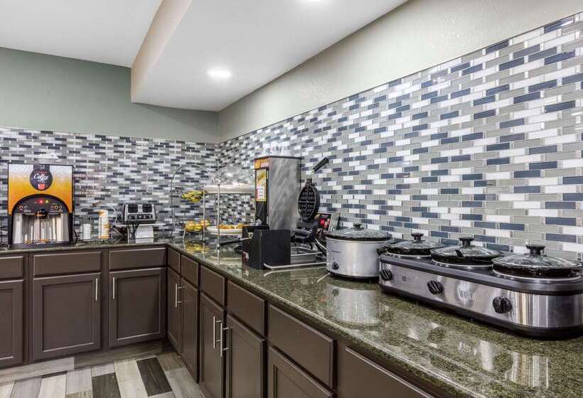 هتل Rodeway Inn Tuscaloosa Near University