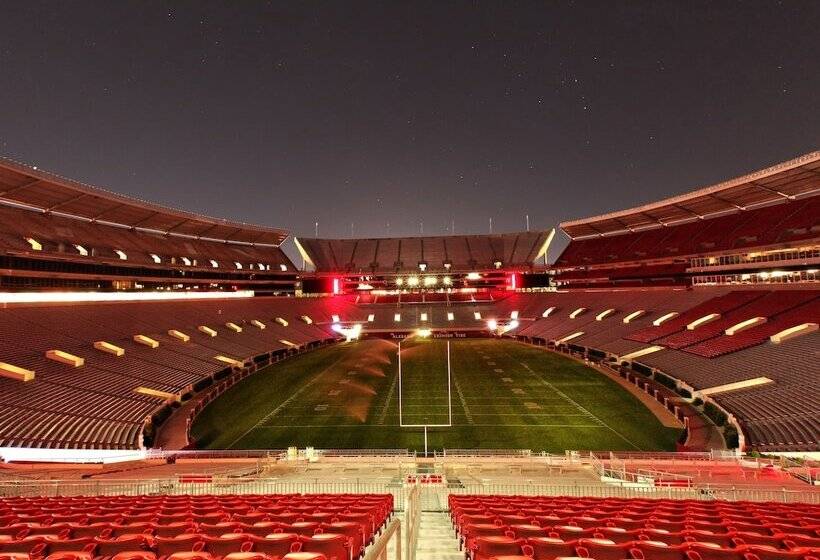 هتل Rodeway Inn Tuscaloosa Near University