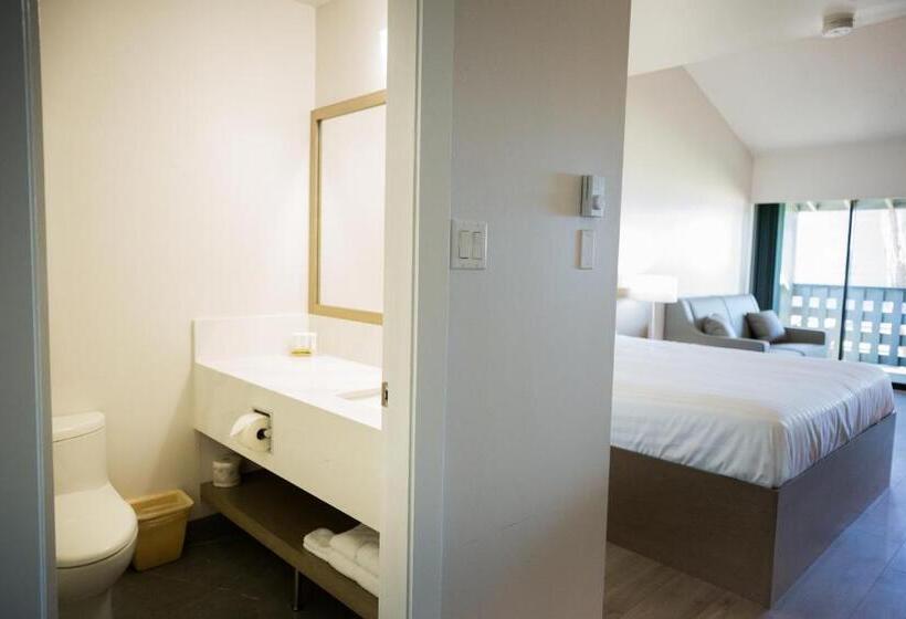 فندق Sand Pebbles Inn