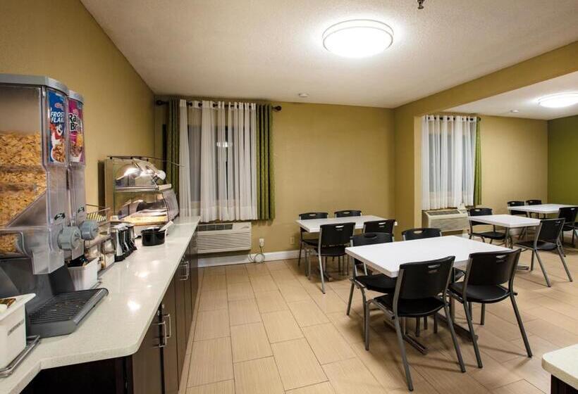 בית מלון כפרי Super 8 By Wyndham St Charles