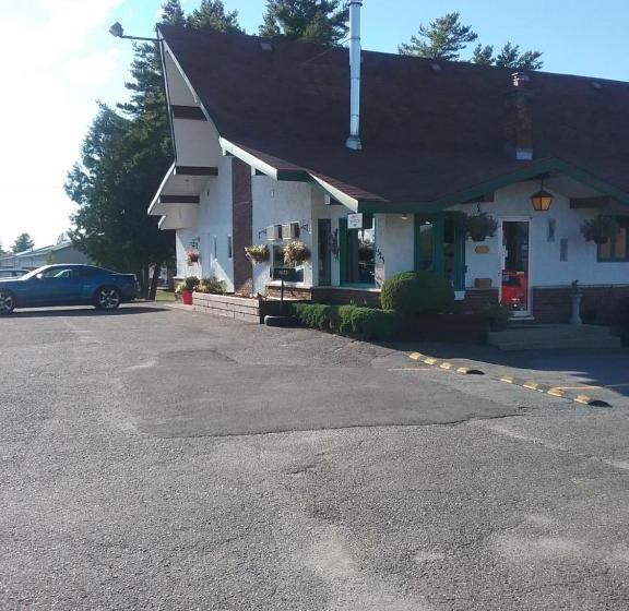 Motel Les Pins