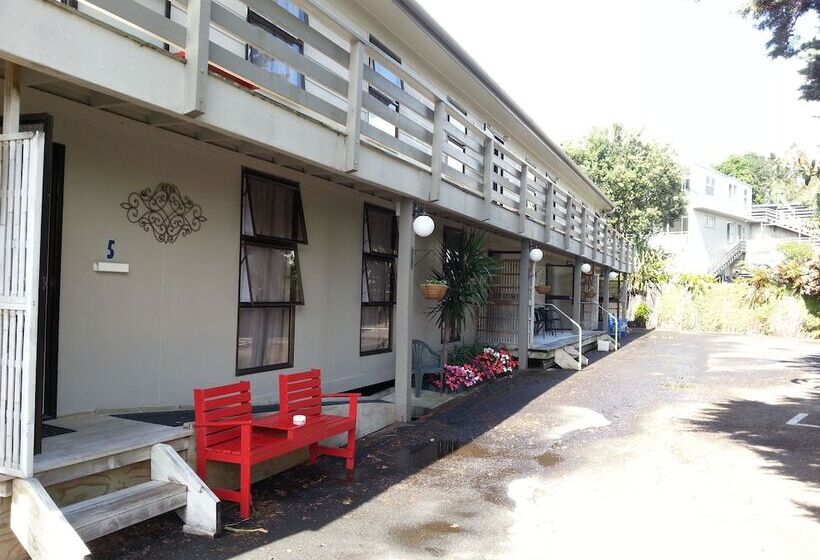 Carrington Motel