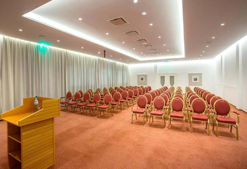 هتل Cavo Maris Beach
