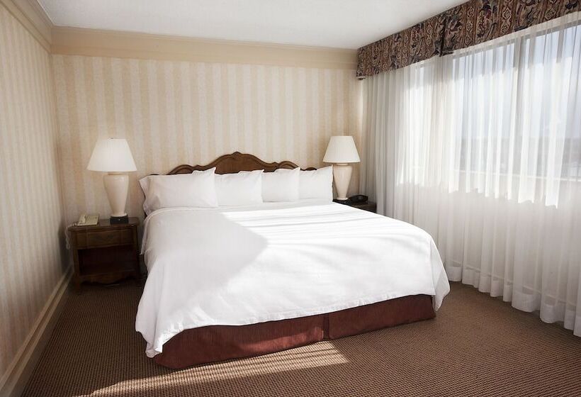 هتل Clifton Victoria Inn At The Falls