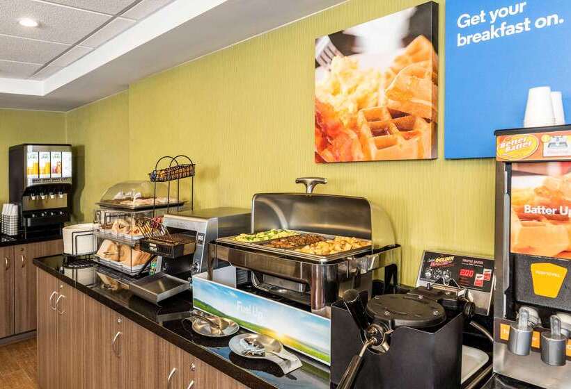 هتل Comfort Inn East