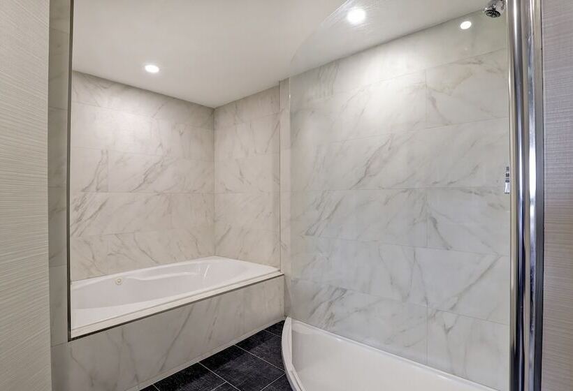 호텔 Four Points By Sheraton St. Catharines Niagara Suites