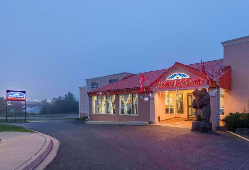 ホテル Howard Johnson By Wyndham Gravenhurst
