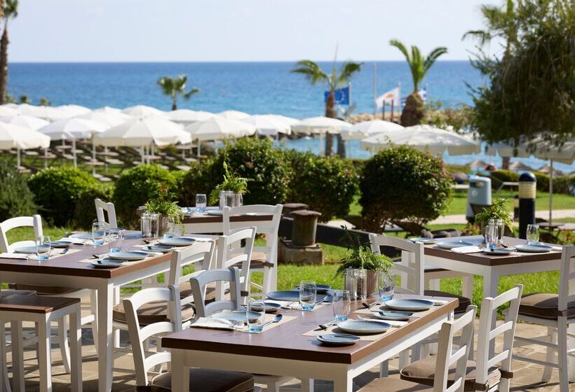 هتل Mediterranean Beach