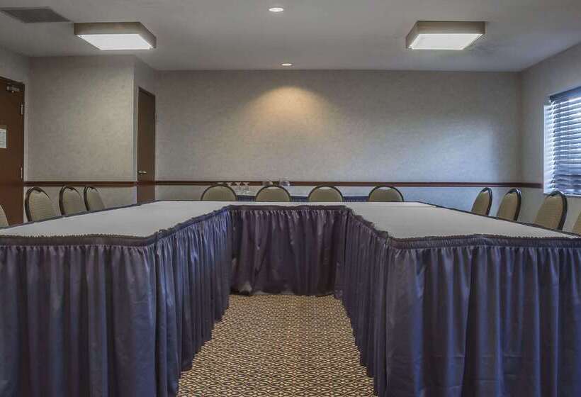 هتل Comfort Suites