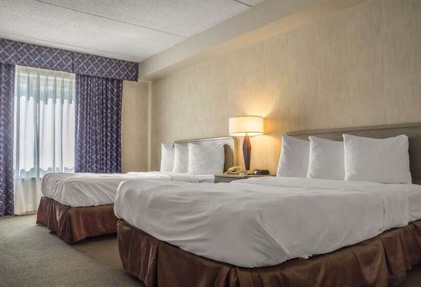 هتل Comfort Suites