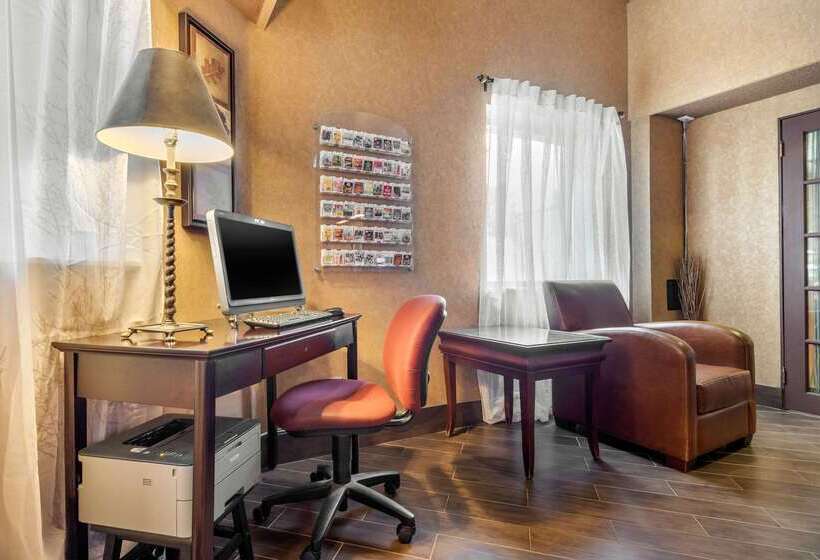 هتل Quality Suites