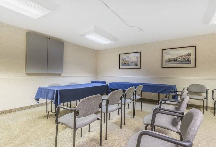 هتل Quality Suites