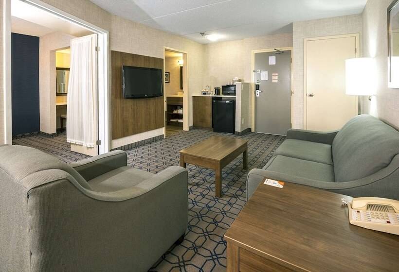 هتل Quality Suites