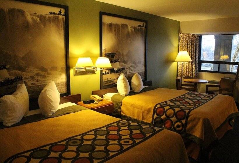 هتل Super 8 By Wyndham Niagara Falls North