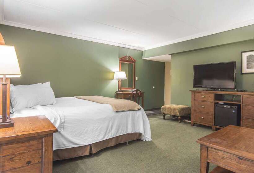 מוטל Rodeway Inn King William