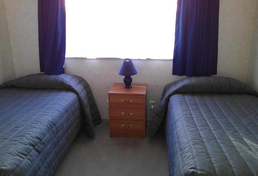 Riverview Motel