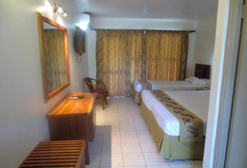 هتل Capricorn International