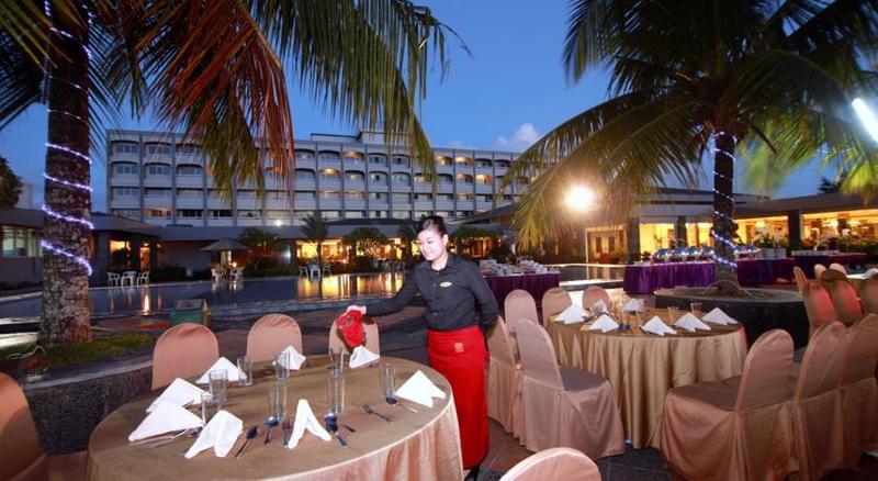 هتل Pangeran Beach