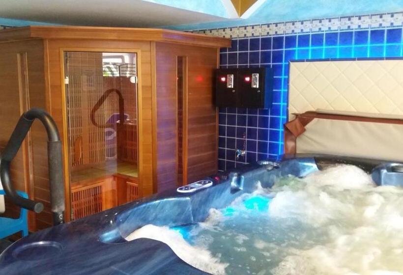 ホテル Siesta Club Apartman Harkány