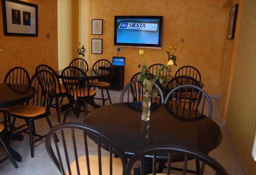 ホテル Siesta Club Apartman Harkány