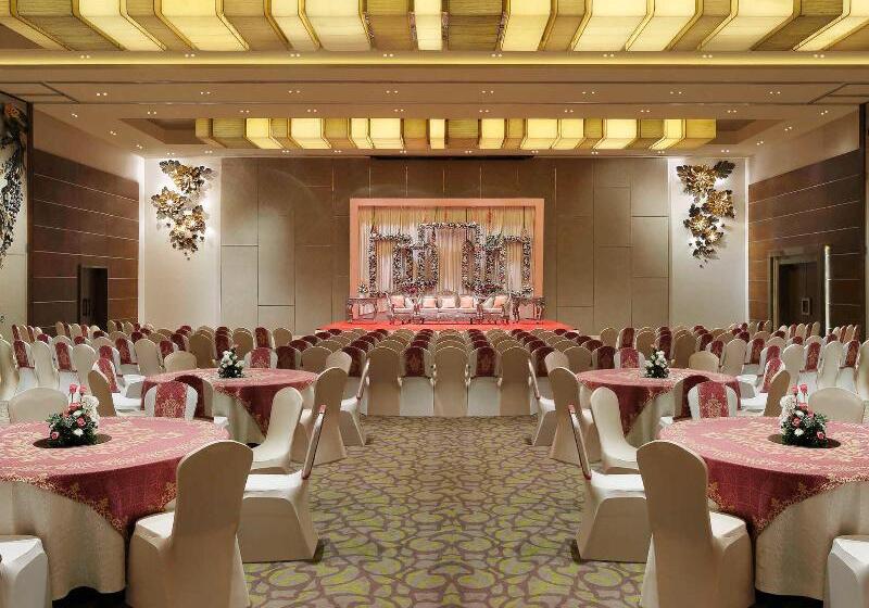 酒店 Grand Mercure Vadodara Surya Palace