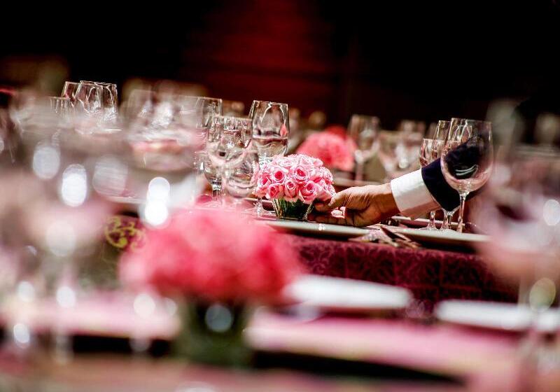 호텔 Grand Mercure Vadodara Surya Palace