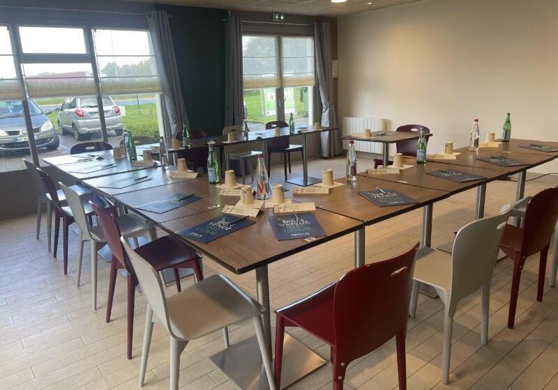 ホテル Campanile Amiens  Glisy